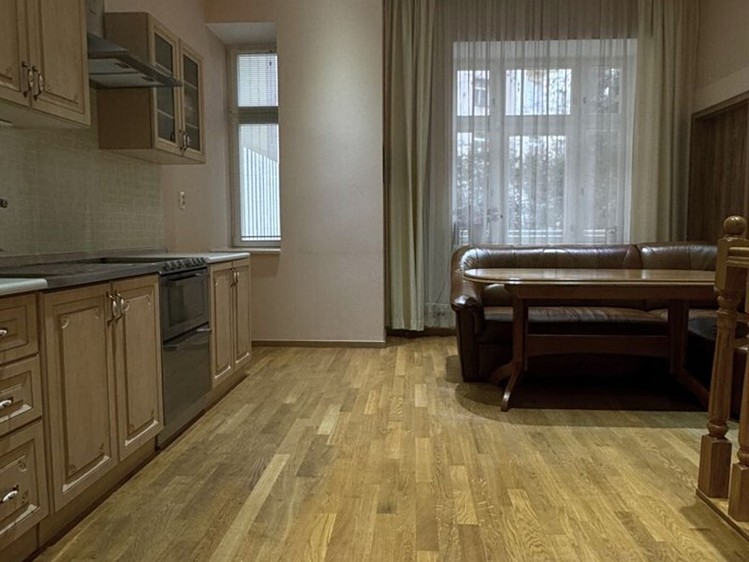 Prodej bytu 2+kk 138 m² - foto 2