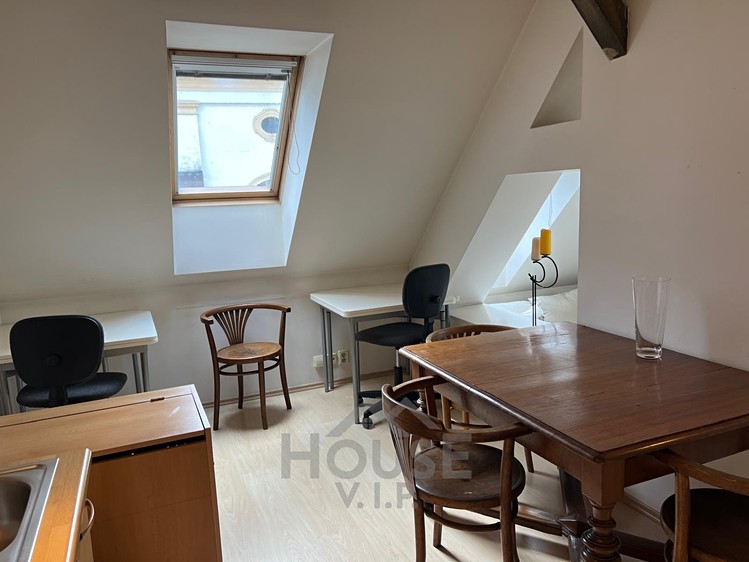 Prodej bytu 2+kk 70 m² (Mezonet) - foto 2
