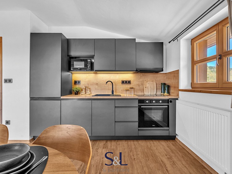 Prodej bytu 2+kk 62 m² (Podkrovní) - foto 7