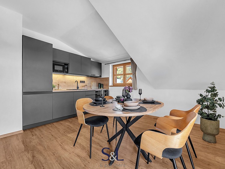 Prodej bytu 2+kk 62 m² (Podkrovní) - foto 6