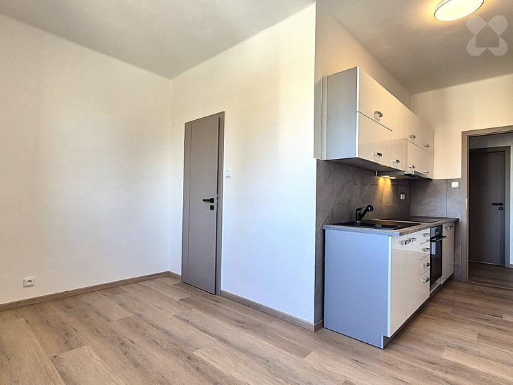 Prodej bytu 3+1 83 m² - foto 2