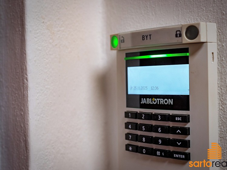 Prodej bytu atypické 77 m² (Podkrovní) - foto 6