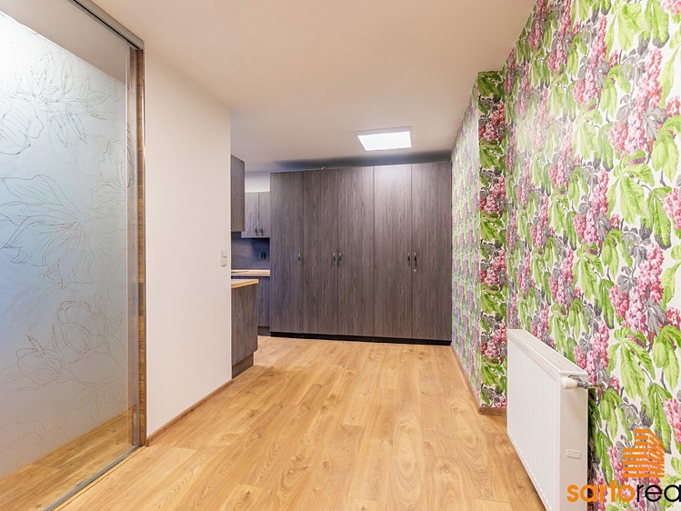 Prodej bytu atypické 77 m² (Podkrovní) - foto 5