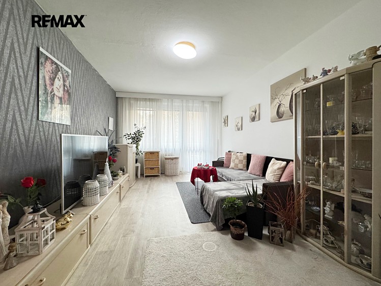 Prodej bytu 2+1 56 m² - foto 1