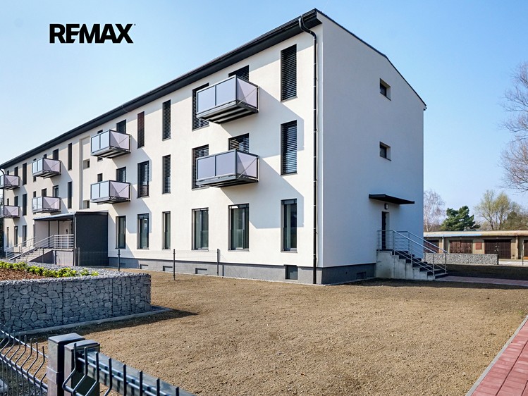 Prodej bytu 3+kk 77 m² - foto 1