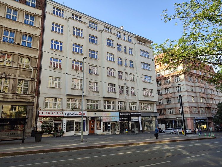 Prodej bytu 3+kk 86 m² (Jednopodlažní) - foto 1