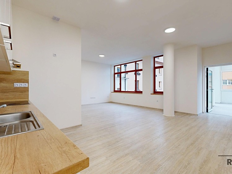 Prodej bytu 2+kk 80 m² (Jednopodlažní) - foto 4