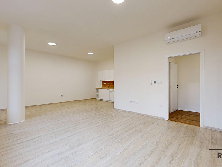 Prodej bytu 2+kk 80 m² (Jednopodlažní) - foto 8