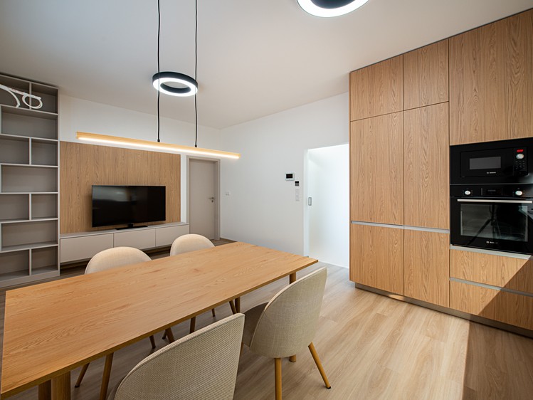 Prodej bytu 5+kk 96 m² (Jednopodlažní) - foto 1