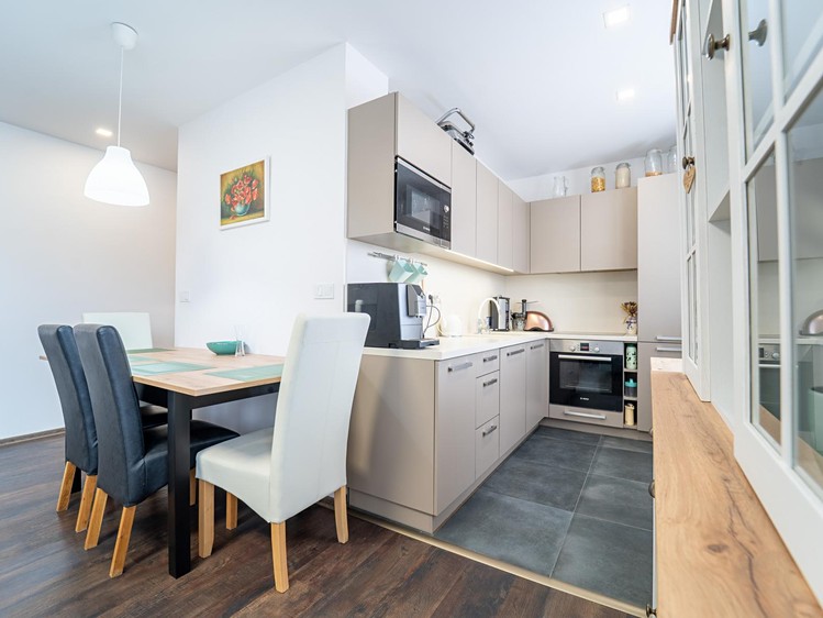 Prodej bytu 3+kk 67 m² - foto 2