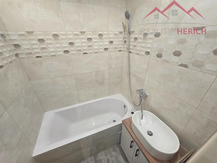 Prodej bytu 3+1 65 m² - foto 4