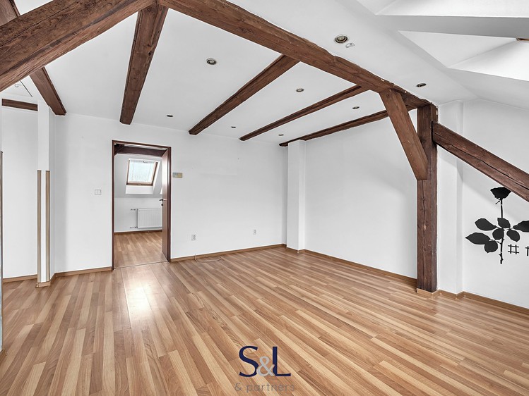 Prodej bytu 3+1 76 m² (Podkrovní) - foto 5