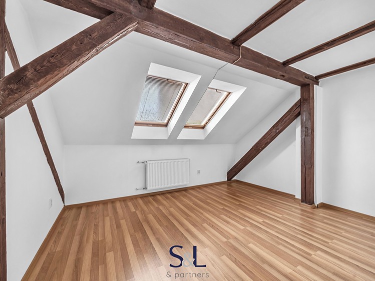Prodej bytu 3+1 76 m² (Podkrovní) - foto 7