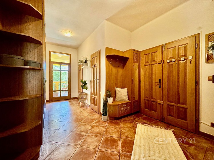 Prodej bytu atypické 84 m² - foto 3