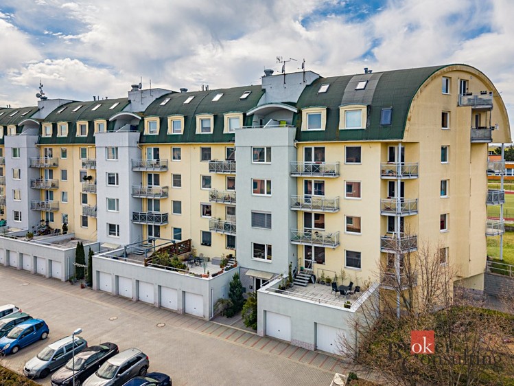 Prodej bytu 3+kk 74 m² - foto 1