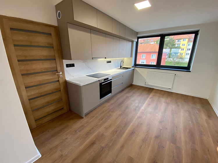 Prodej bytu 2+kk 56 m² (Jednopodlažní) - foto 2