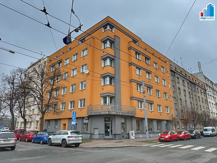 Prodej bytu 3+1 72 m² - foto 1
