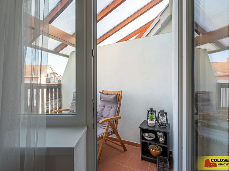 Prodej bytu 2+1 56 m² (Podkrovní) - foto 6