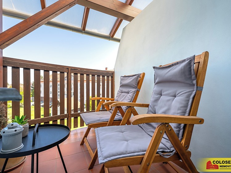 Prodej bytu 2+1 56 m² (Podkrovní) - foto 7