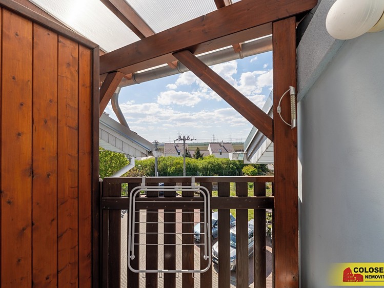 Prodej bytu 2+1 56 m² (Podkrovní) - foto 8