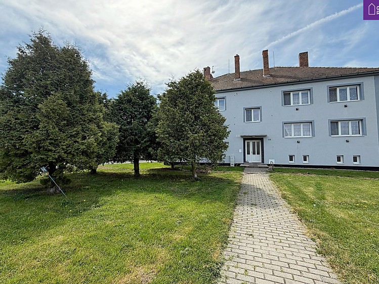 Prodej bytu 2+1 62 m² (Jednopodlažní) - foto 1
