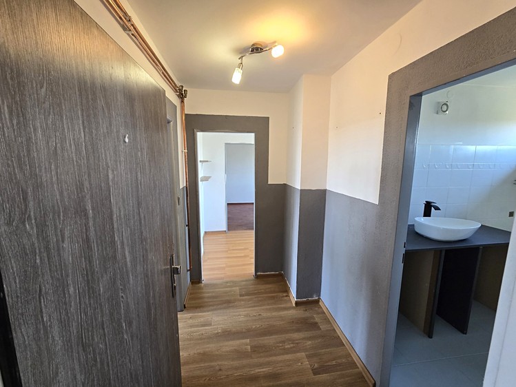 Prodej bytu 3+1 73 m² - foto 2