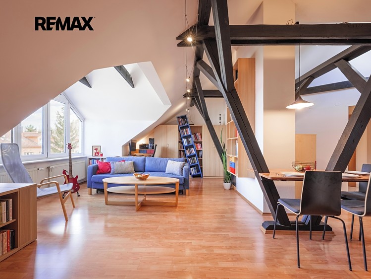 Prodej bytu 4+kk 111 m² (Podkrovní) - foto 5