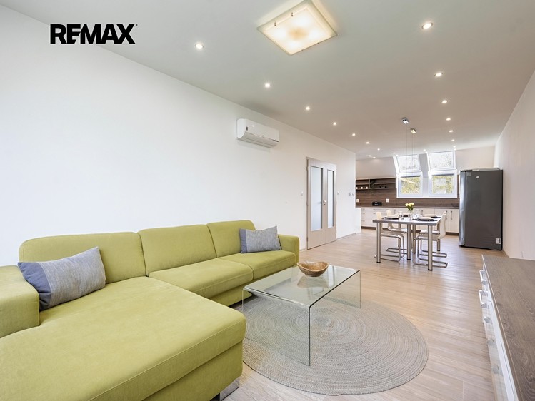 Prodej bytu 5+kk 141 m² (Mezonet) - foto 2