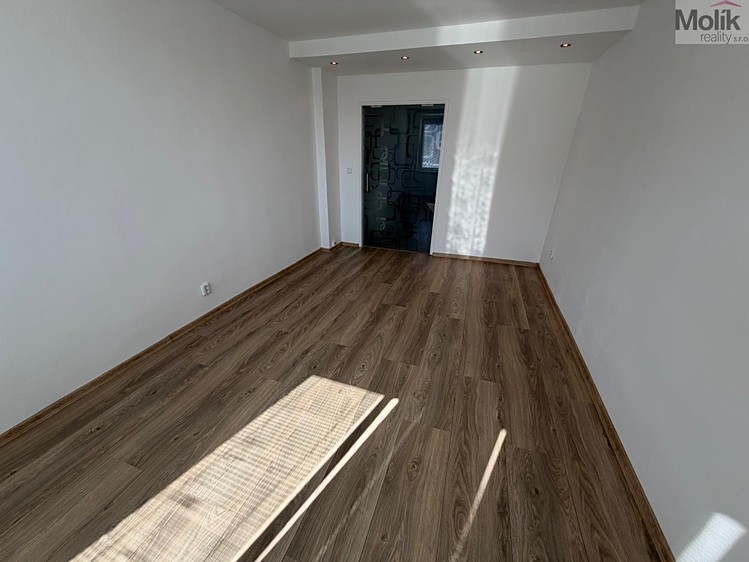 Prodej bytu 4+1 109 m² (Mezonet) - foto 6