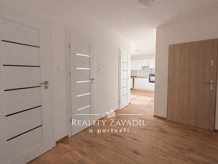 Prodej bytu 2+1 64 m² (Podkrovní) - foto 3