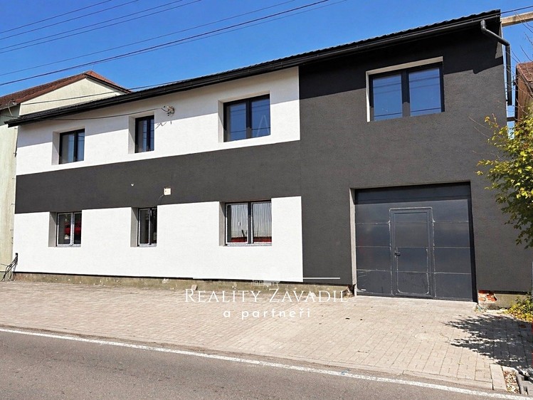 Prodej bytu 2+1 64 m² (Podkrovní) - foto 1