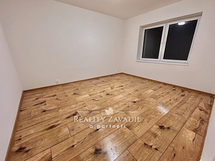 Prodej bytu 2+1 64 m² (Podkrovní) - foto 6