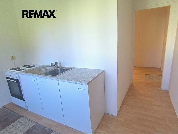 Prodej bytu 4+1 70 m² (Jednopodlažní) - foto 3