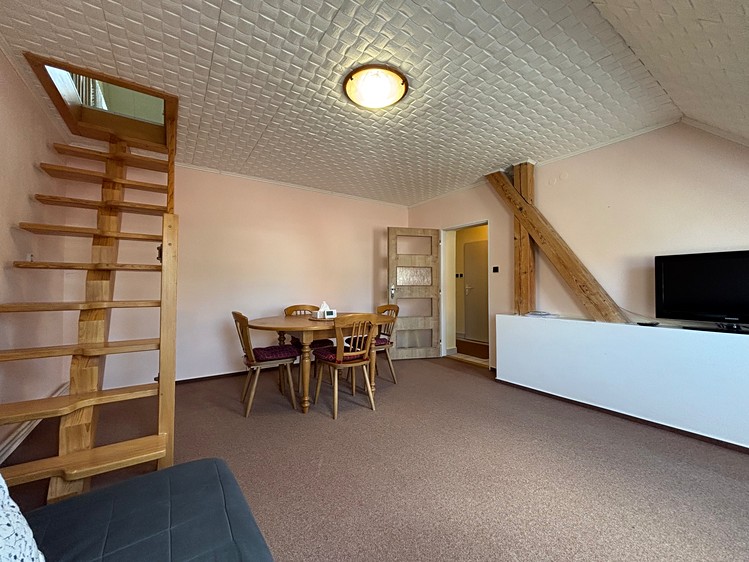 Prodej bytu 4+1 104 m² (Mezonet) - foto 5