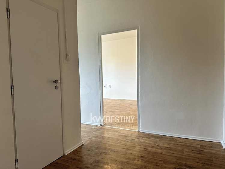 Prodej bytu 2+1 55 m² - foto 3