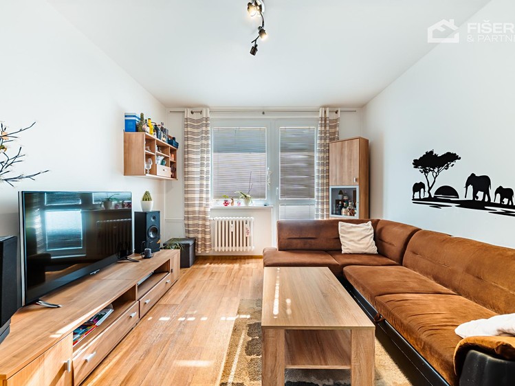 Prodej bytu 4+1 80 m² (Jednopodlažní) - foto 1