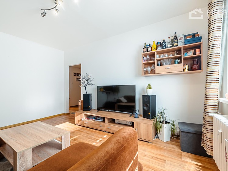 Prodej bytu 4+1 80 m² (Jednopodlažní) - foto 2