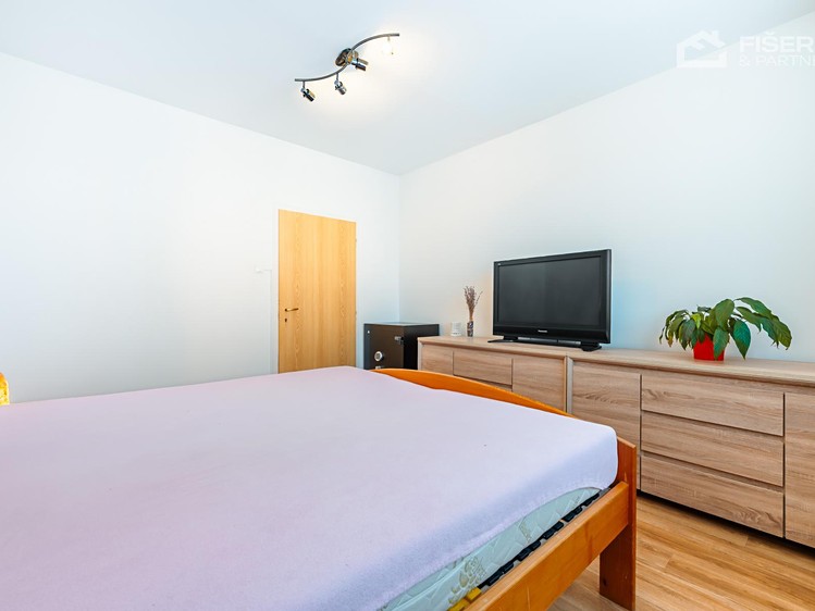 Prodej bytu 4+1 80 m² (Jednopodlažní) - foto 7