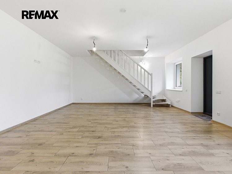 Prodej bytu atypické 156 m² (Mezonet) - foto 6