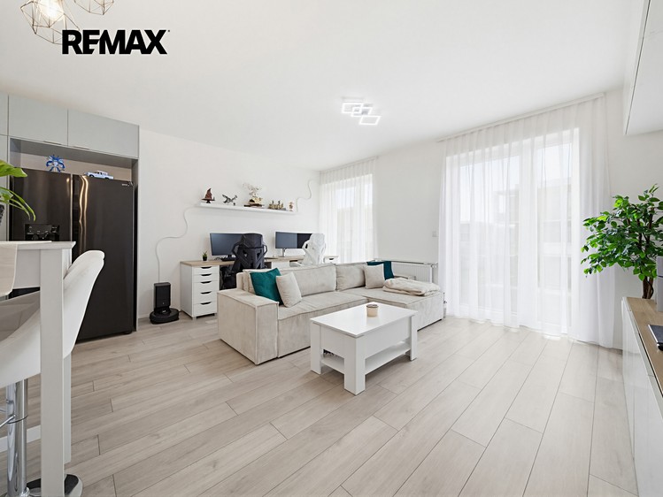 Prodej bytu 2+kk 58 m² (Jednopodlažní) - foto 3