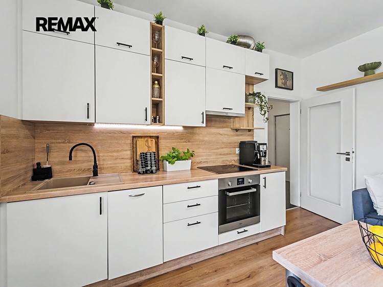 Prodej bytu 1+kk 35 m² (Jednopodlažní) - foto 4