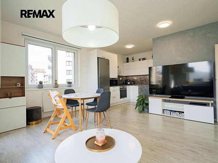Prodej bytu 3+kk 88 m² (Jednopodlažní) - foto 3