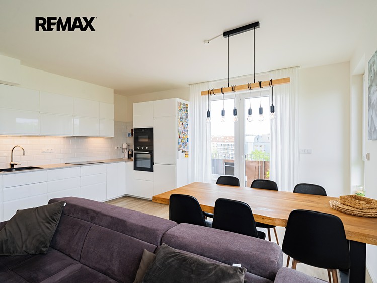 Prodej bytu 3+kk 92 m² (Jednopodlažní) - foto 3