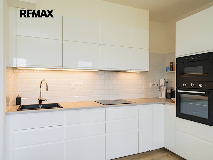Prodej bytu 3+kk 92 m² (Jednopodlažní) - foto 7
