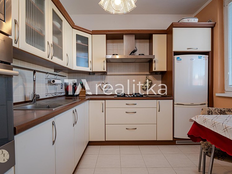 Prodej bytu 4+1 78 m² - foto 1