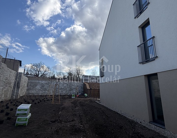 Prodej bytu 3+kk 71 m² - foto 2