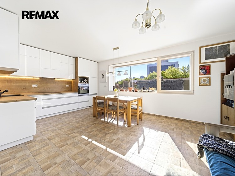 Prodej bytu 2+kk 57 m² (Jednopodlažní) - foto 4