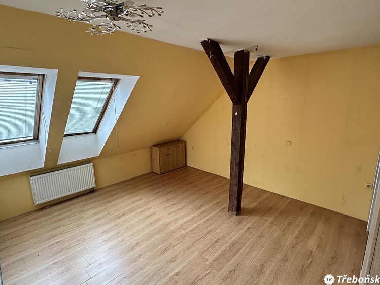 Prodej bytu 3+1 96 m² (Podkrovní) - foto 6