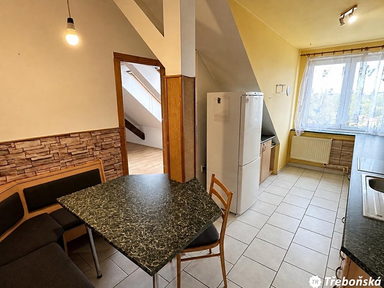 Prodej bytu 3+1 96 m² (Podkrovní) - foto 7
