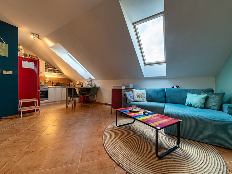 Prodej bytu 2+kk 56 m² (Podkrovní) - foto 4